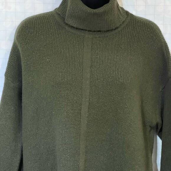RD Style women Seamed mini Turtleneck Sweater Dress size S/P - Picture 2 of 5